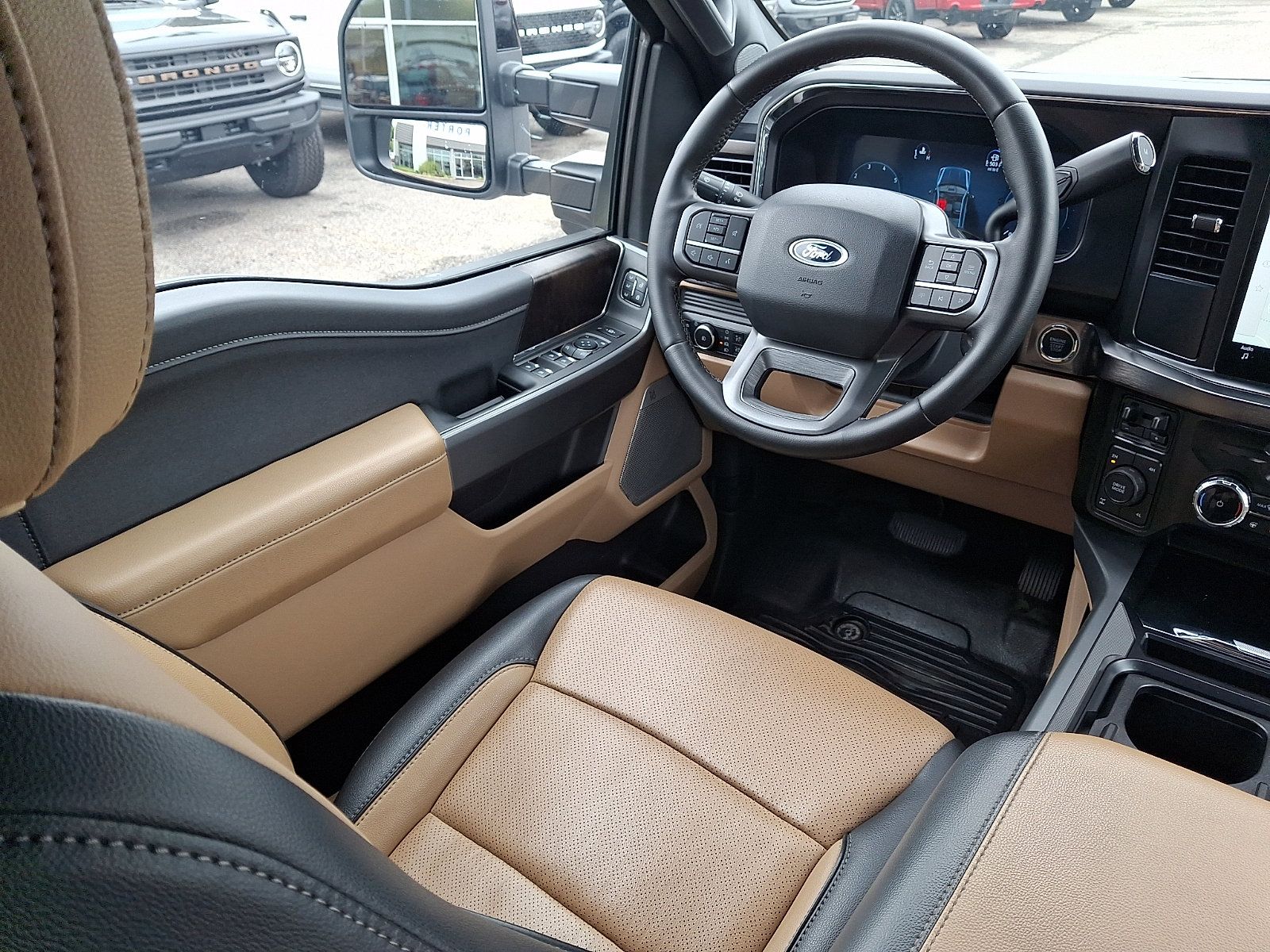 Used 2026 Ford F250 Lariat w/ FX4 Off-Road Package AWD/4WD image 13