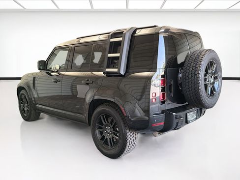 Used 2024 Land Rover Defender 110 X-Dynamic SE AWD/4WD image 6