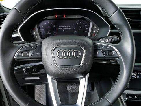 Used 2019 Audi Q3 2.0T Premium w/ Convenience Package image 8