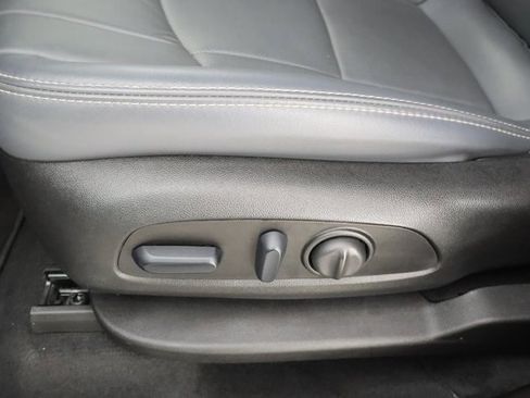 Used 2024 Buick Enclave Essence w/ Technology Package image 9