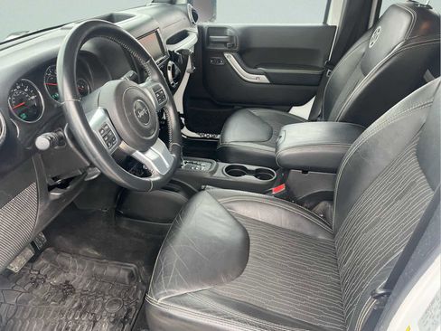 Used 2015 Jeep Wrangler Unlimited Sport image 24