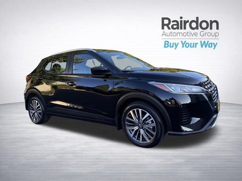 Used 2023 Nissan Kicks SV FWD image 1