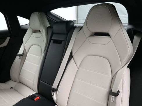 Used 2025 Porsche Panamera 4 image 6