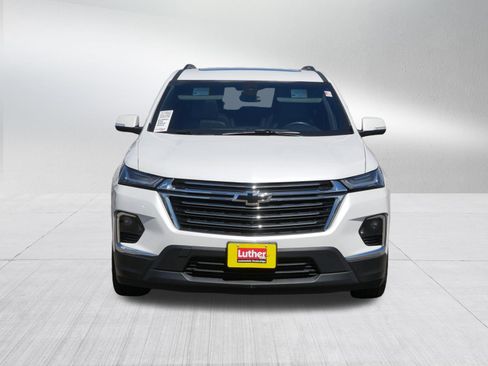 Used 2023 Chevrolet Traverse LT w/ LT Premium Package AWD/4WD image 2