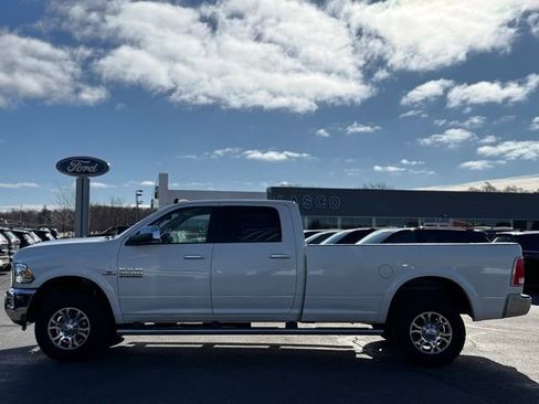Used 2018 RAM 3500 Laramie w/ Convenience Group AWD/4WD image 36