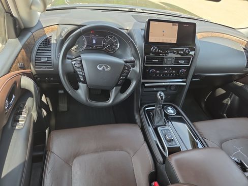 Used 2022 INFINITI QX80 Premium Select w/ All-Season Package image 7