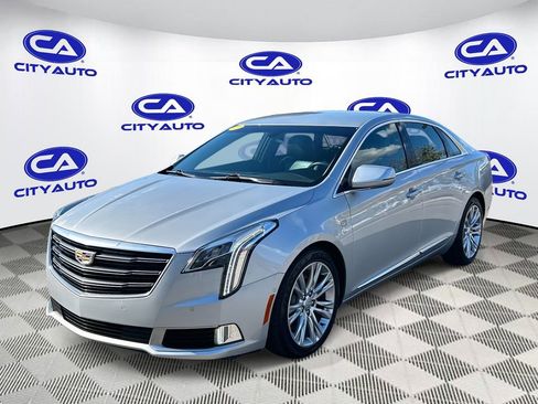 Used 2018 Cadillac XTS Luxury image 2