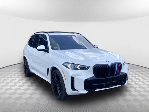 Used 2024 BMW X5 xDrive40i w/ M Sport Package AWD/4WD image 2