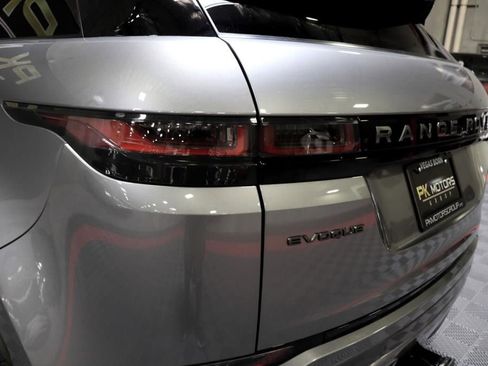 Used 2021 Land Rover Range Rover Evoque R-Dynamic SE image 5