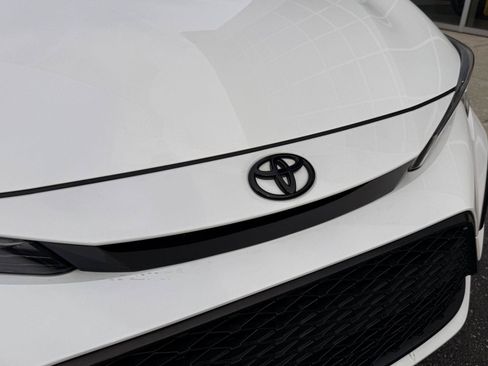 Used 2025 Toyota Corolla SE FWD image 13