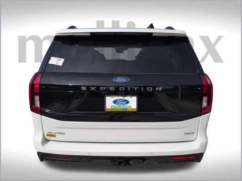 New 2025 Ford Expedition Max Active image 28