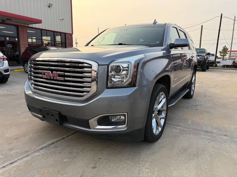 Used 2019 GMC Yukon SLT w/ Premium Edition image 3