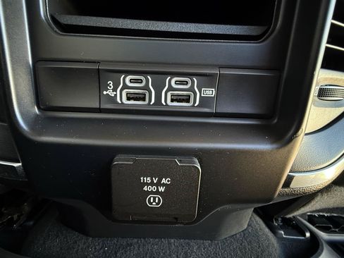 Used 2019 RAM 1500 Laramie AWD/4WD image 26