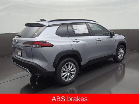 New 2026 Toyota Corolla Cross LE FWD image 11