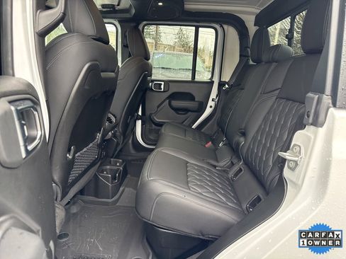 Used 2025 Jeep Gladiator Rubicon w/ Convenience Group image 40