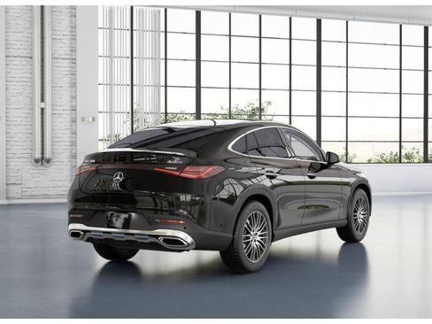 Used 2025 Mercedes-Benz GLC 300 4MATIC image 22
