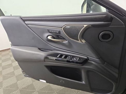 Used 2025 Lexus ES 350 Ultra Luxury image 32