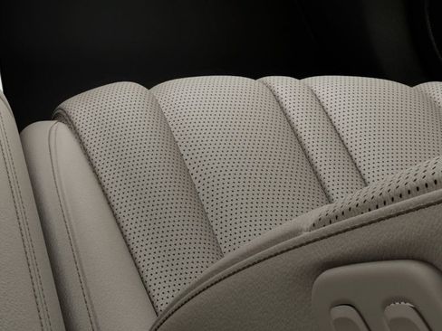New 2025 Genesis GV80 2.5T Standard AWD/4WD image 16