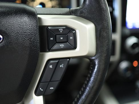 Used 2020 Ford F150 Lariat w/ Equipment Group 502A Luxury image 38