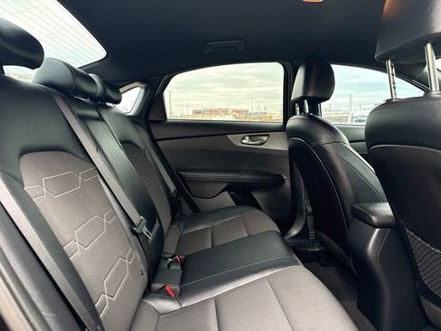 Used 2022 Kia Forte GT-Line FWD image 10