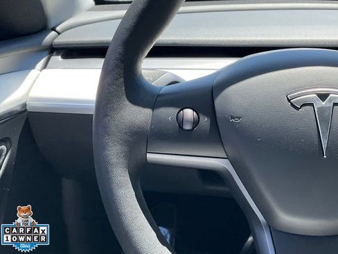 Used 2023 Tesla Model Y Long Range AWD/4WD image 44