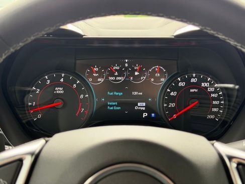 Used 2018 Chevrolet Camaro SS RWD image 9