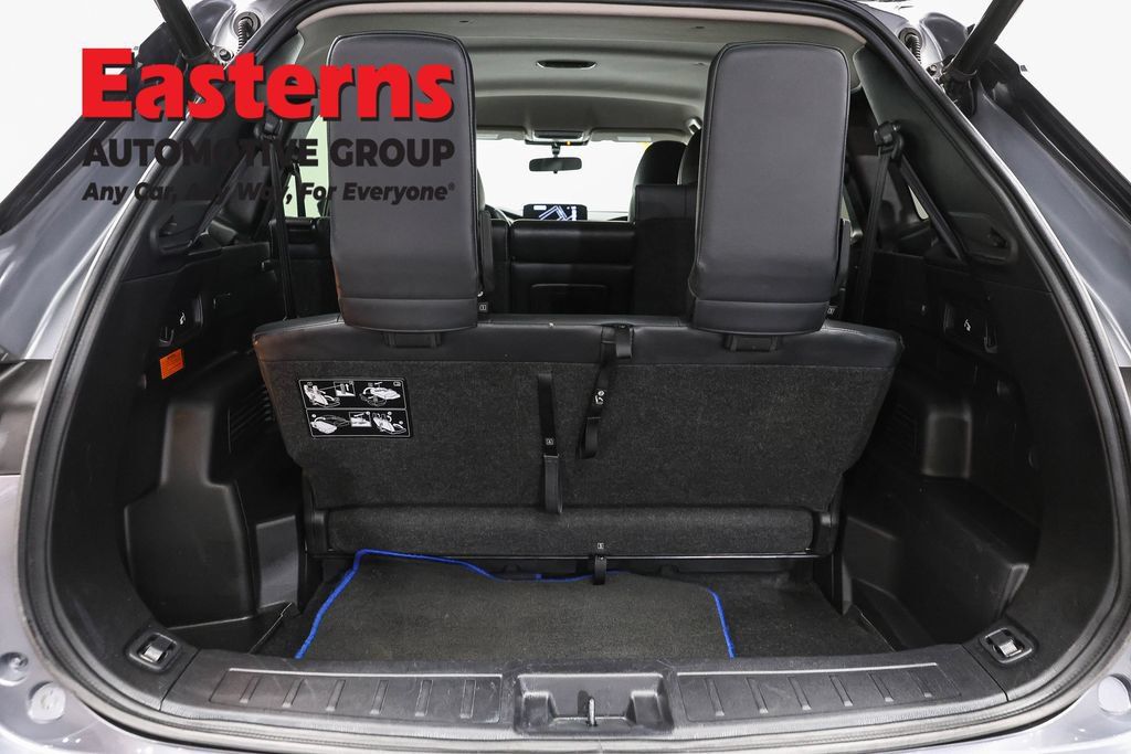 Used 2023 Mitsubishi Outlander SE AWD/4WD image 11