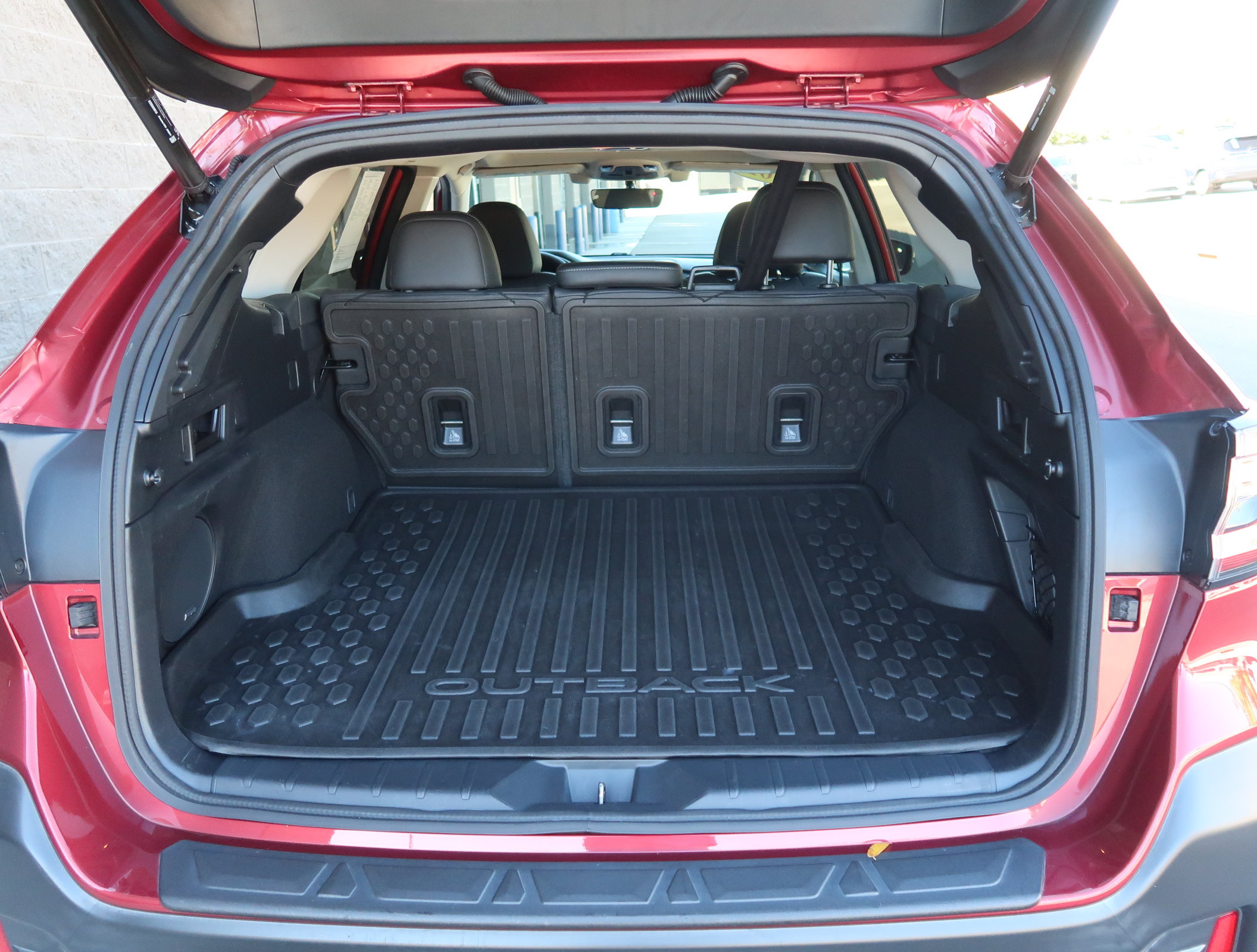 Used 2020 Subaru Outback Limited w/ Popular Package #2 AWD/4WD image 35