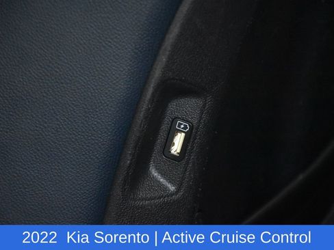 Used 2022 Kia Sorento SX Prestige w/ Panoramic Sunroof Package image 28