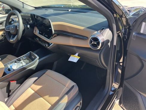 New 2026 Chevrolet Equinox ACTIV w/ Convenience Package III FWD image 33