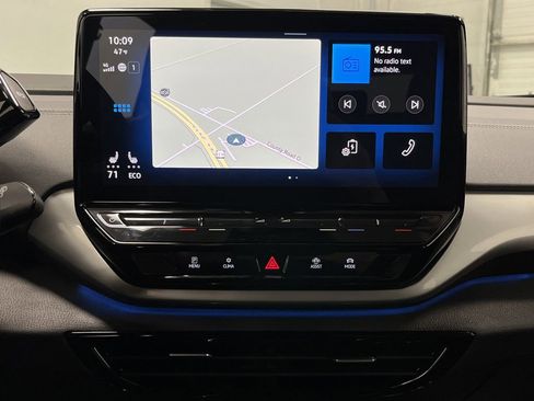 Used 2023 Volkswagen ID.4 Pro S image 9