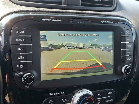 Used 2016 Kia Soul + w/ Audio Package FWD image 18