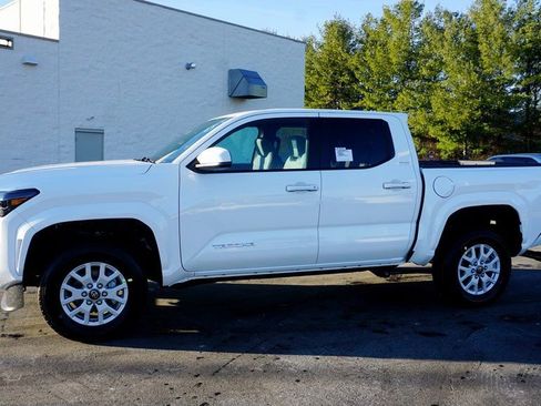 New 2026 Toyota Tacoma SR5 image 2