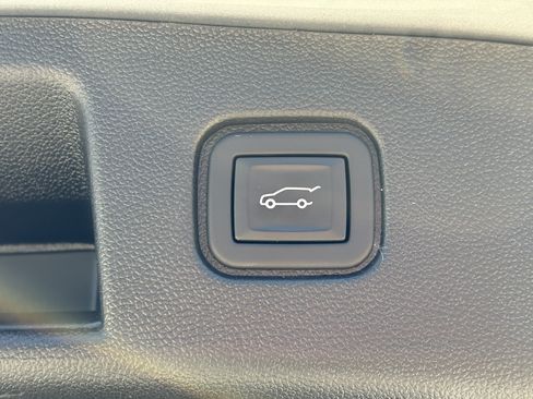 Used 2024 Chevrolet Blazer EV LT AWD/4WD image 10