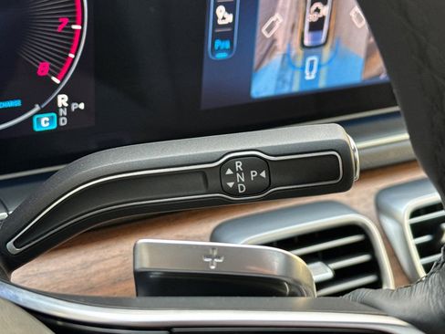 Used 2025 Mercedes-Benz GLE 350 4MATIC image 20