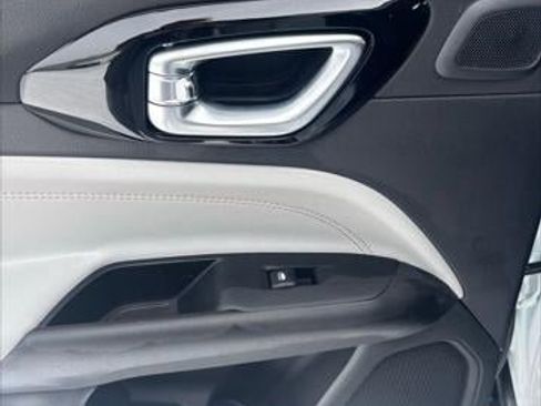 New 2026 Jeep Compass Limited w/ Sun, Sound & Navigation Group image 39