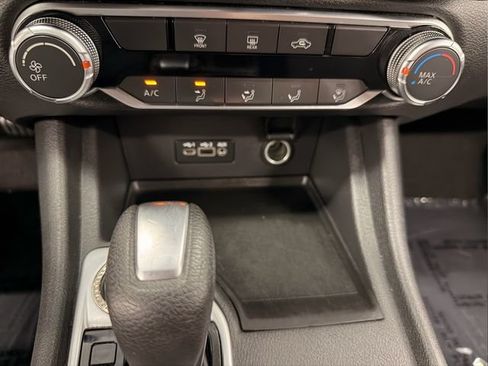 Certified 2023 Nissan Sentra SV FWD image 23