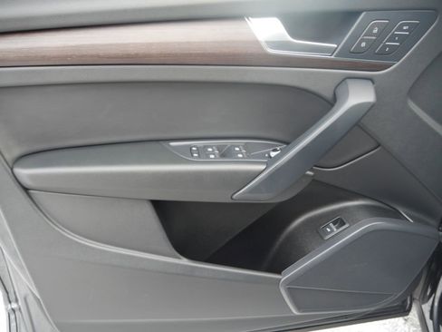 Certified 2023 Audi Q5 2.0T Premium w/ Convenience Package image 16