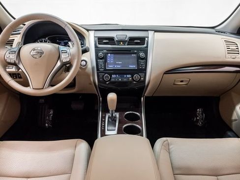 Used 2015 Nissan Altima 3.5 SL FWD image 24