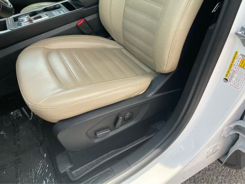Used 2024 Ford Edge SEL AWD/4WD image 12