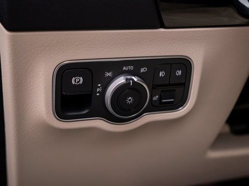 Used 2023 Mercedes-Benz GLA 250 4MATIC w/ Premium Package image 19