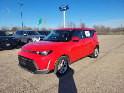 Used 2023 Kia Soul LX w/ Option Group 015 image 16