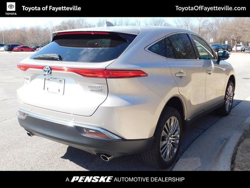 Used 2021 Toyota Venza Limited w/ Advanced Technology Package image 4