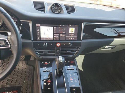 Used 2022 Porsche Macan image 27