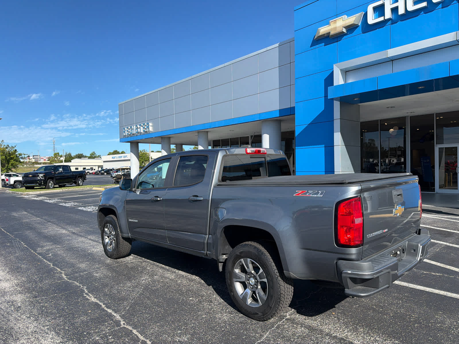 Used 2019 Chevrolet Colorado Z71 AWD/4WD image 3