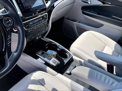 Used 2016 Honda Pilot Touring image 13