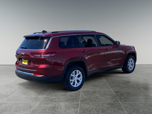 Used 2023 Jeep Grand Cherokee L Limited RWD image 5