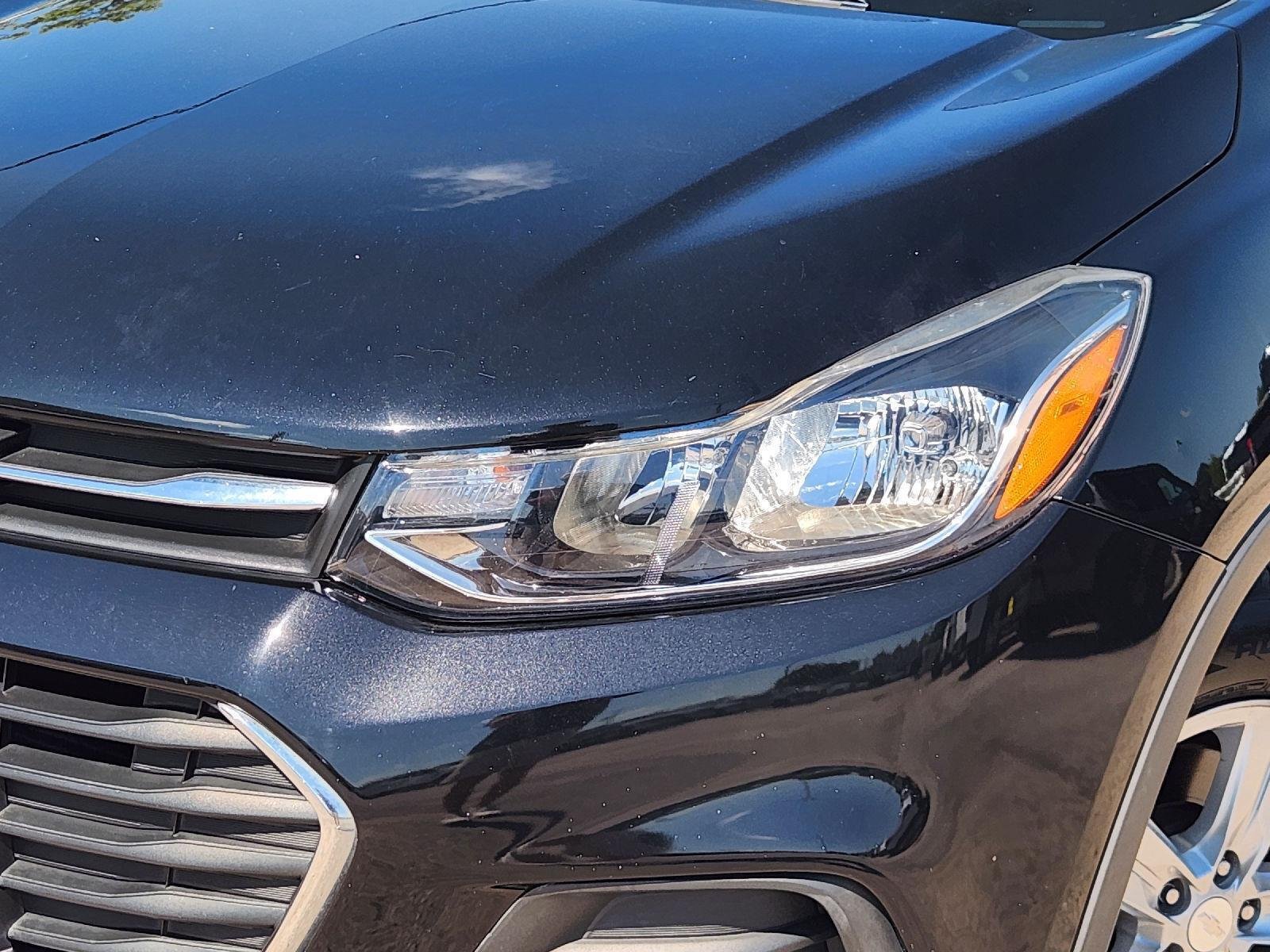 Used 2020 Chevrolet Trax LS w/ LPO, Cargo Package FWD image 9