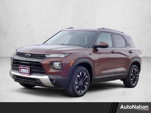 Used 2022 Chevrolet TrailBlazer LT w/ LPO, Blackout Package image 1