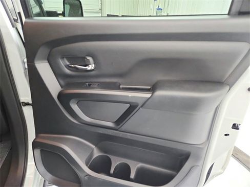 Used 2023 Nissan Titan SV w/ SV Convenience Package image 37
